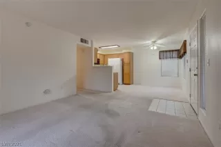 Photo #6: 2278151 Listing