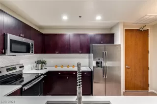 Photo #6: 2278157 Listing