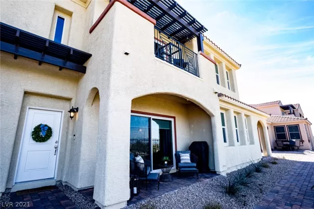 MLS: 2278201 Condo For Sale