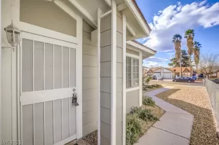 Photo #2: 2278244 Listing