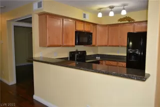 Photo #3: 2278251 Listing 