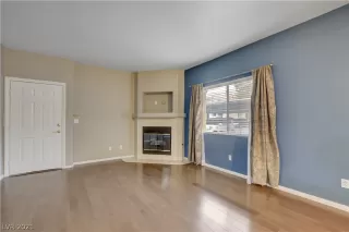 Photo #4: 2278282 Listing