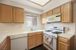 Photo #1: 2278293 Listing