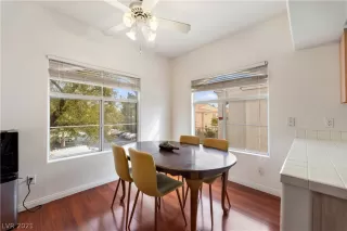 Photo #4: 2278293 Listing