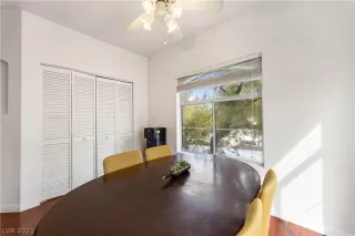 Photo #6: 2278293 Listing