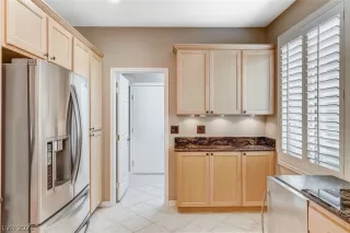 Photo #6: 2278297 Listing 