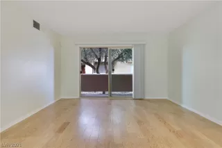 Photo #2: 2278299 Listing 