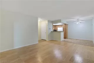 Photo #6: 2278299 Listing 