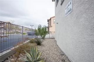 Photo #5: 2278315 Listing 