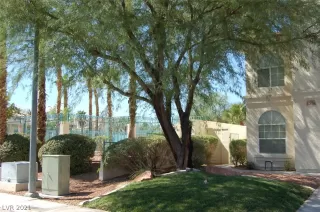 Photo #1: 2278318 Listing 