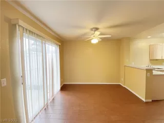 Photo #6: 2278318 Listing 