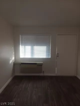 Photo #2: 2278327 Listing 