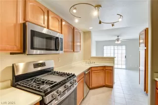 Photo #6: 2278329 Listing 