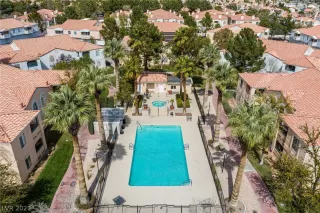 Photo #1: 2278343 Listing