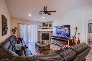 Photo #3: 2278343 Listing