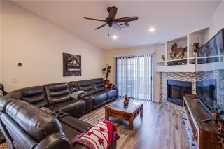 Photo #4: 2278343 Listing