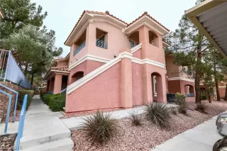 Photo #2: 2278344 Listing