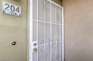 Photo #3: 2278350 Listing