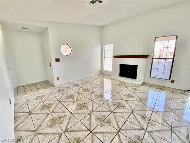 MLS: 2278357 Condo For Sale