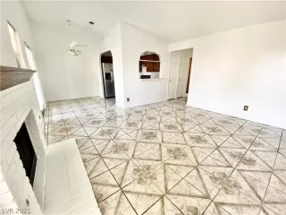 Photo #3: 2278357 Listing