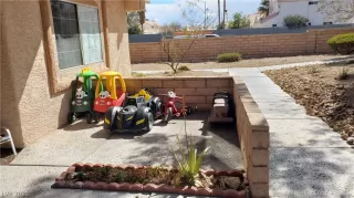 Photo #3: 2278390 Listing