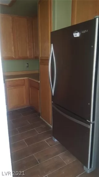 Photo #6: 2278397 Listing