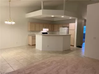 Photo #4: 2278457 Listing 