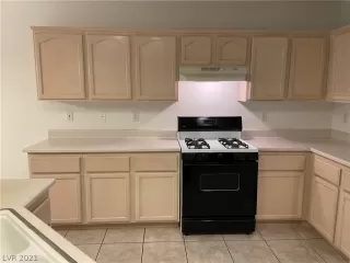 Photo #6: 2278457 Listing 