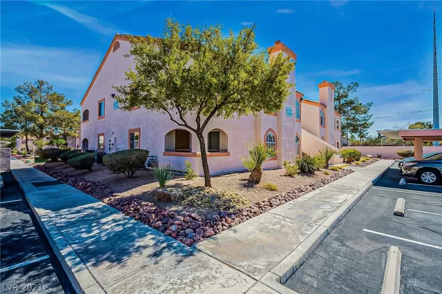 MLS: 2278461 Condo For Sale