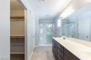 Photo #3: 2278489 Listing