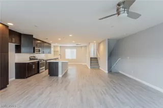 Photo #6: 2278489 Listing