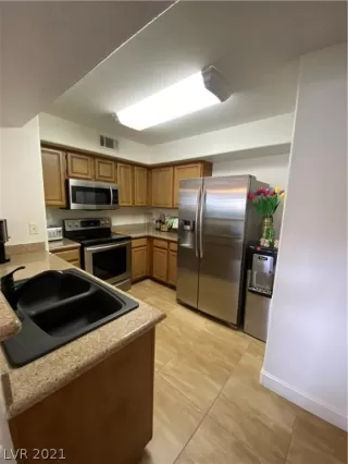 Photo #6: 2278505 Listing