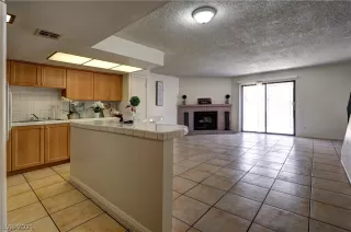 Photo #3: 2278512 Listing