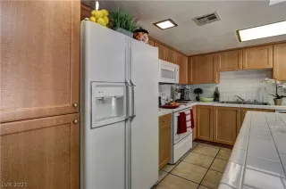 Photo #6: 2278512 Listing