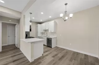 Photo #2: 2278519 Listing