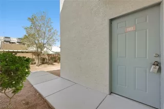 Photo #5: 2278519 Listing