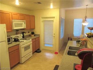 Photo #3: 2278555 Listing 