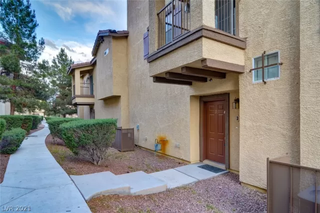 MLS: 2278635 Condo For Sale