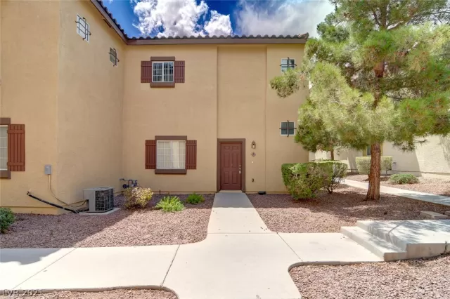 MLS: 2278649 Condo For Sale