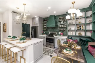 Photo #4: 2278679 Listing