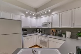 Photo #1: 2278706 Listing