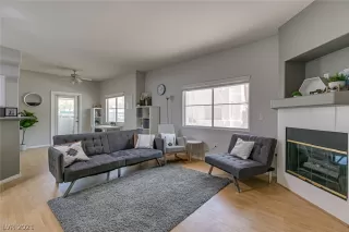 Photo #5: 2278706 Listing