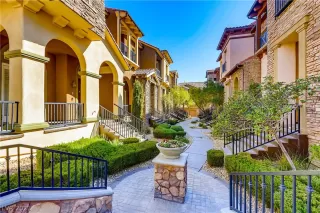 Photo #2: 2278718 Listing 