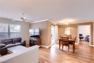 Photo #3: 2278730 Listing