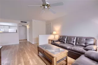 Photo #6: 2278730 Listing