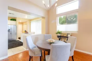 Photo #6: 2278742 Listing