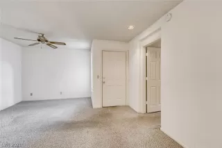 Photo #4: 2278790 Listing