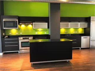 Photo #1: 2278813 Listing