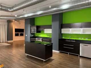 Photo #2: 2278813 Listing