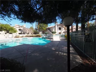 Photo #3: 2278880 Listing